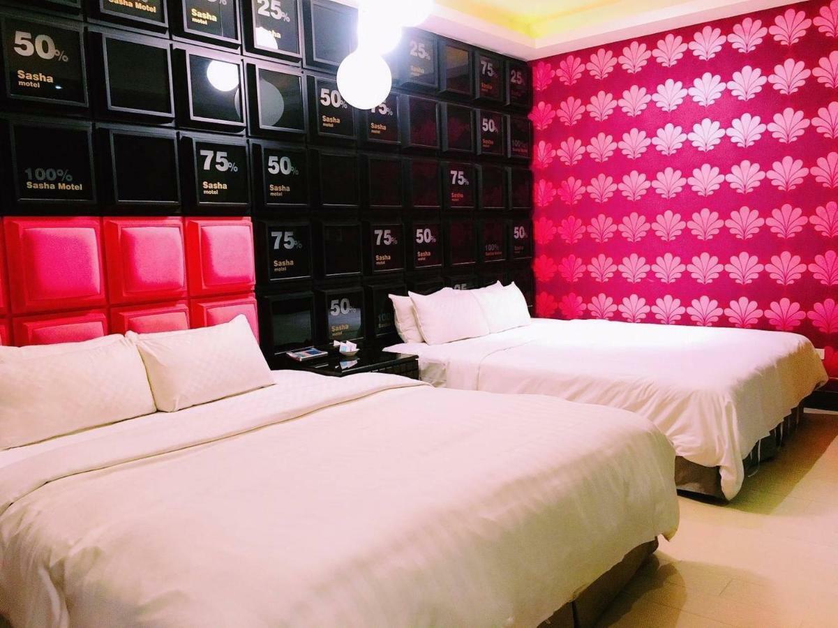 Sasha Motel Taichung Bagian luar foto